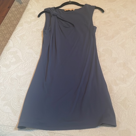 Gender Bias size small blue tunic with cutout detailing - Picture 5 of 6